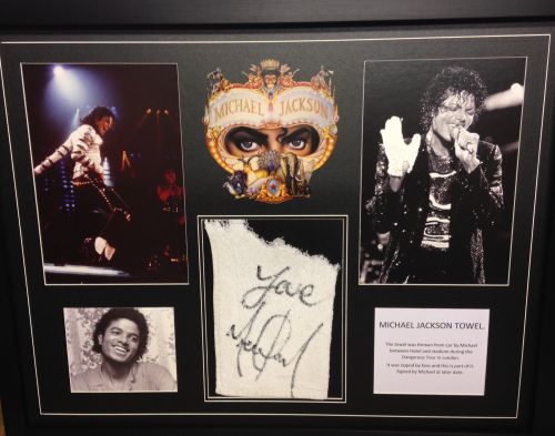HWC Trading USL Michael Jackson Gifts Printed Signed Autograph Picture for Music Memorabilia Fans US Letter Size 